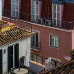 Instalación de cargadores eléctricos en comunidades de vecinos: claves, normativa y soluciones energéticas
